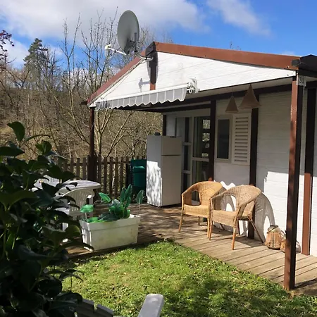 Familial Style Bali Dans Avec Piscine Ouverte L'ete Chazelles-sur-Lyon